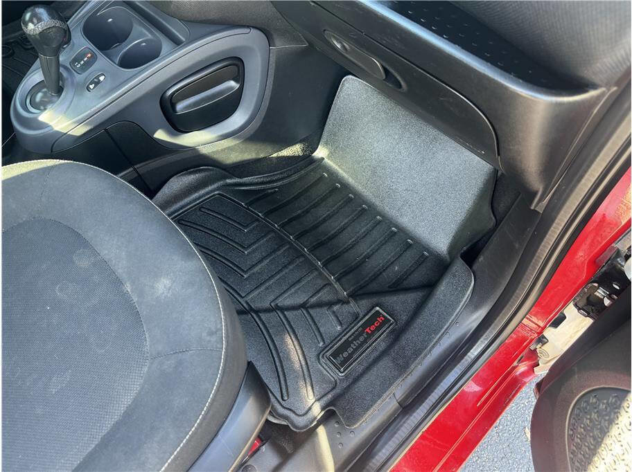 Used 2017 smart fortwo passion image 27