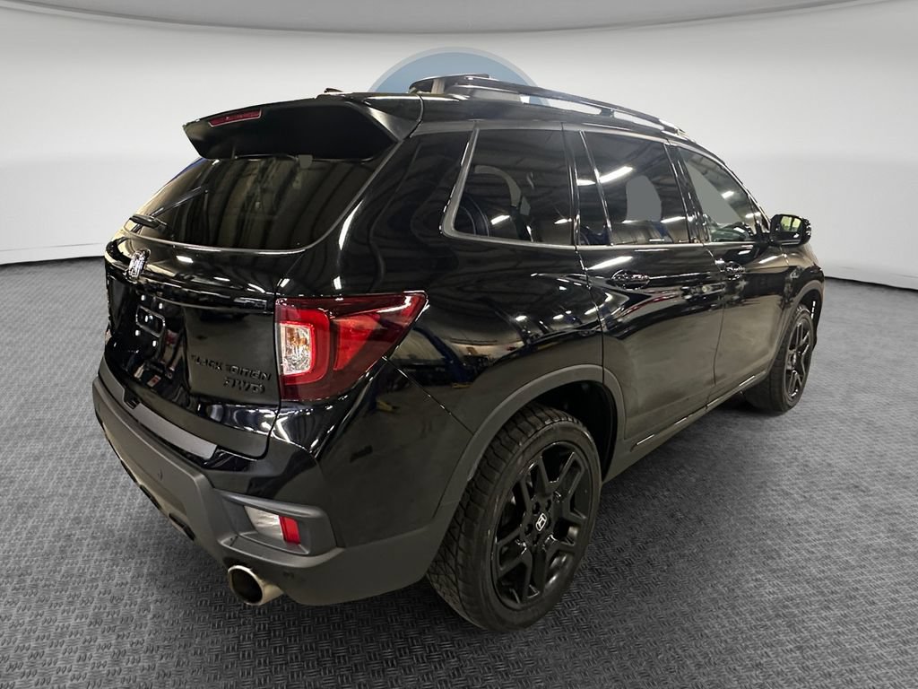 Used 2025 Honda Passport Black Edition image 4