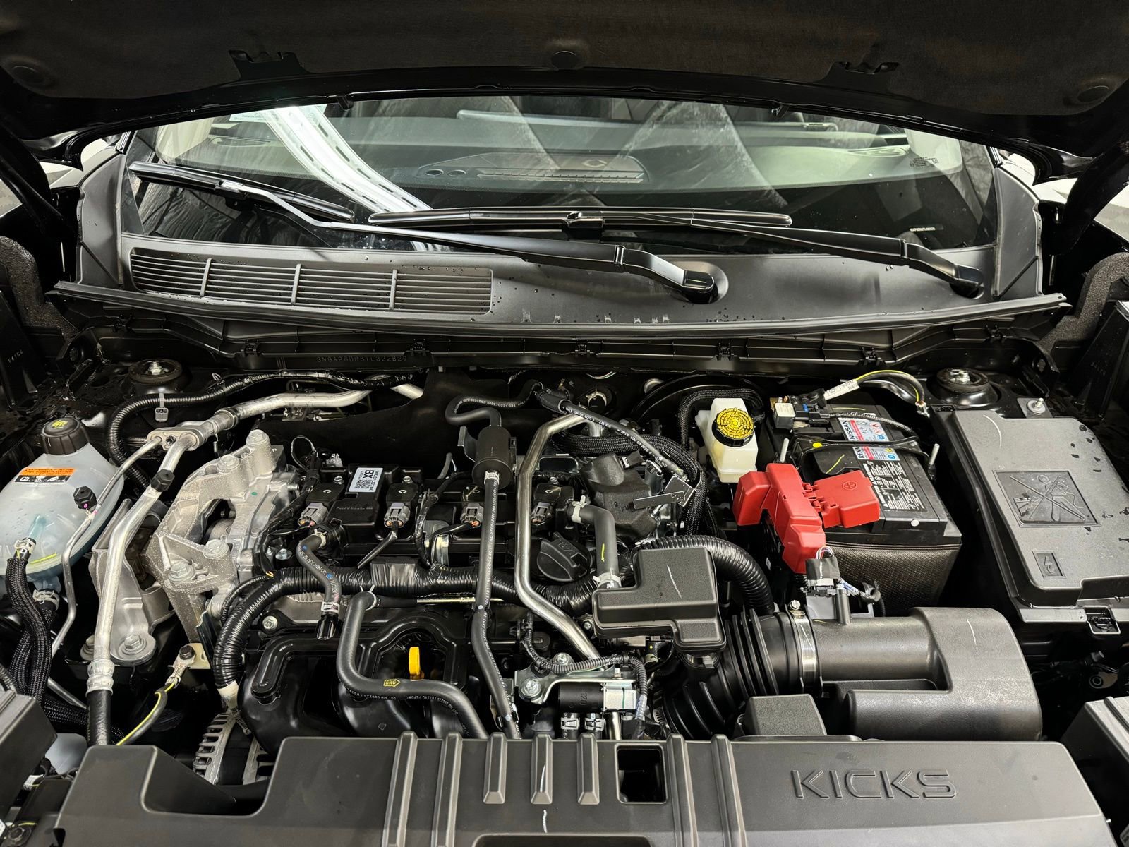 New 2026 Nissan Kicks SR w/ Cold Weather Package image 10