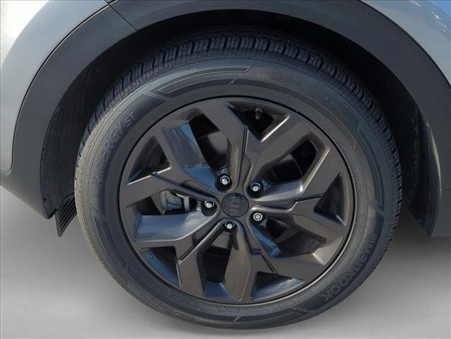 Used 2022 Kia Sportage Nightfall Edition image 6
