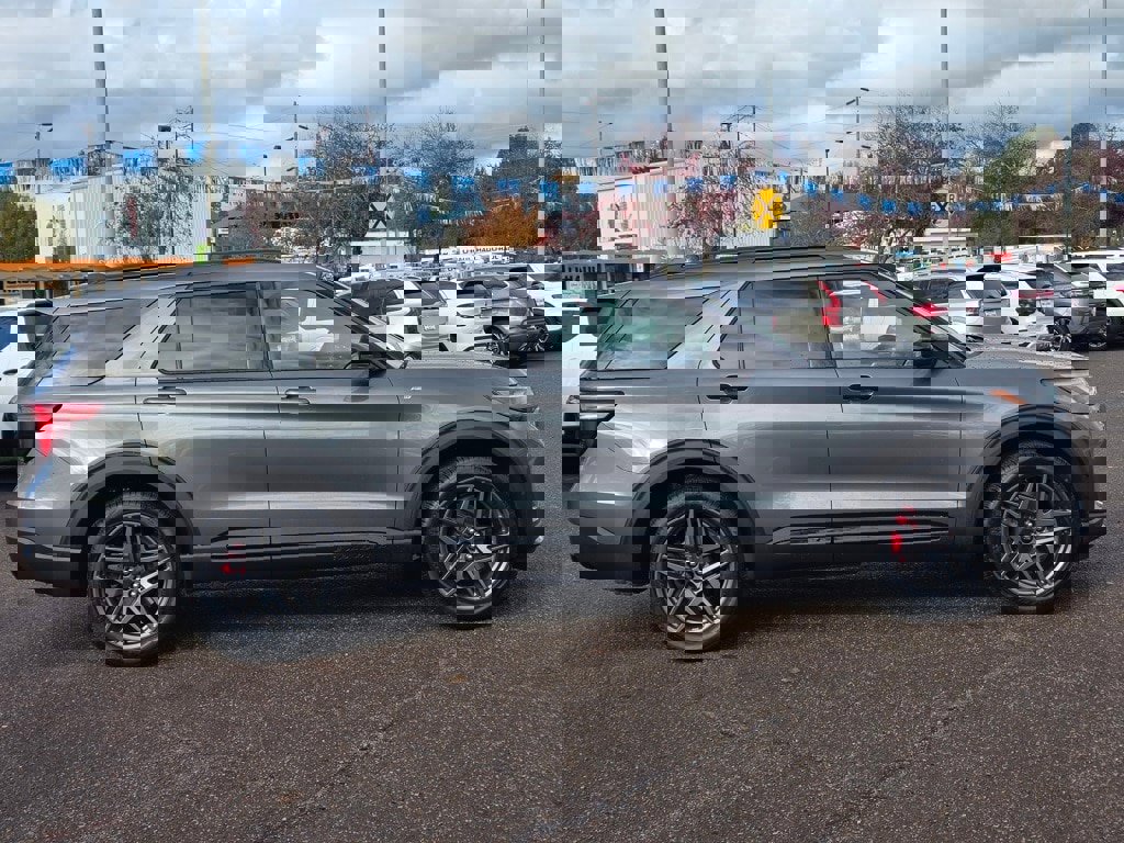 New 2026 Ford Explorer ST-Line w/ ST-Line Street Pack image 6