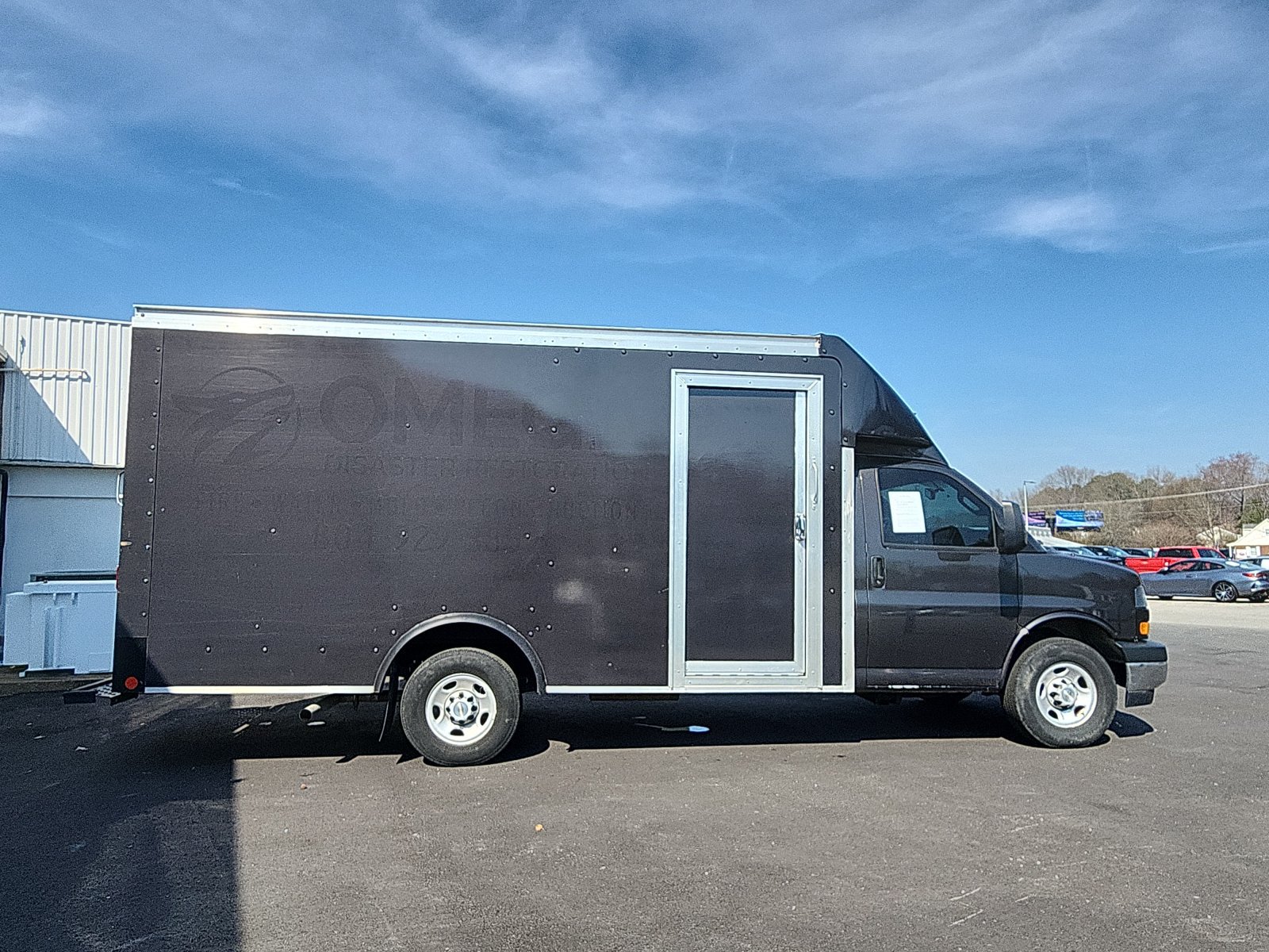 Used 2022 Chevrolet Express 3500 w/ Power Convenience Package RWD image 6