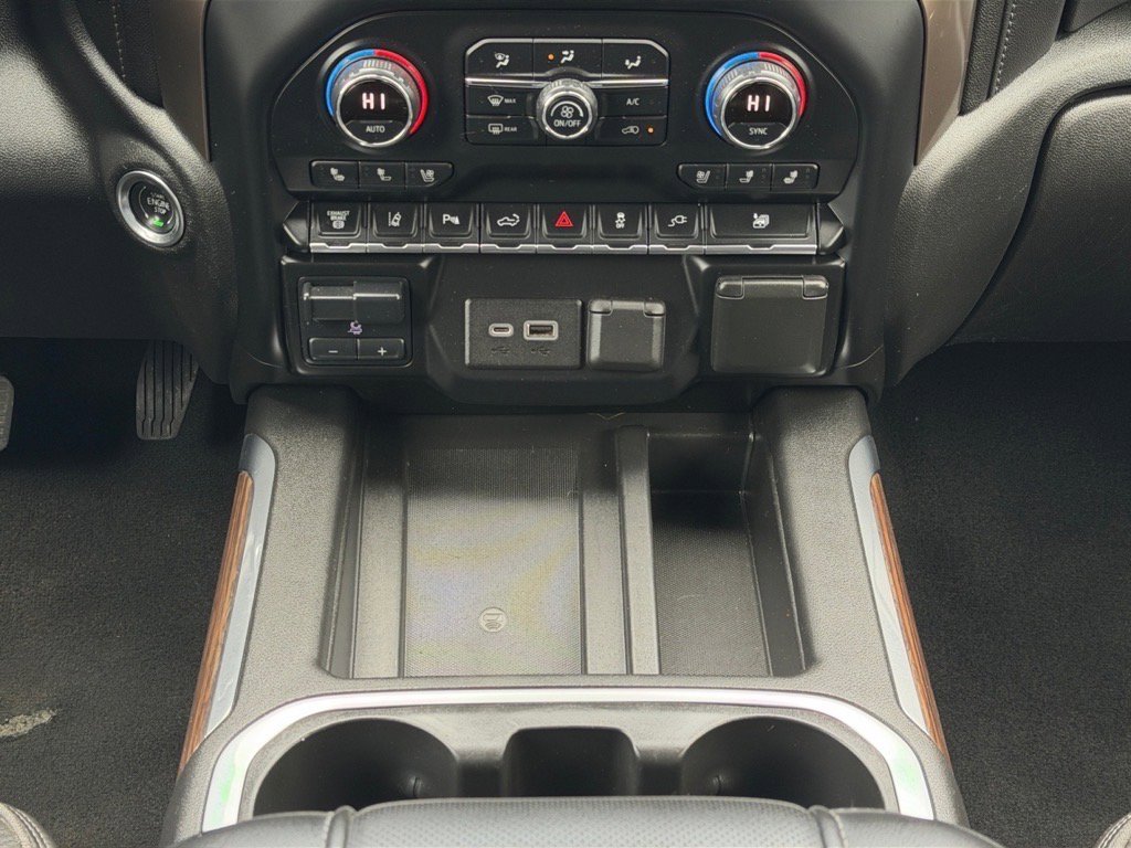 Used 2020 Chevrolet Silverado 3500 High Country image 21