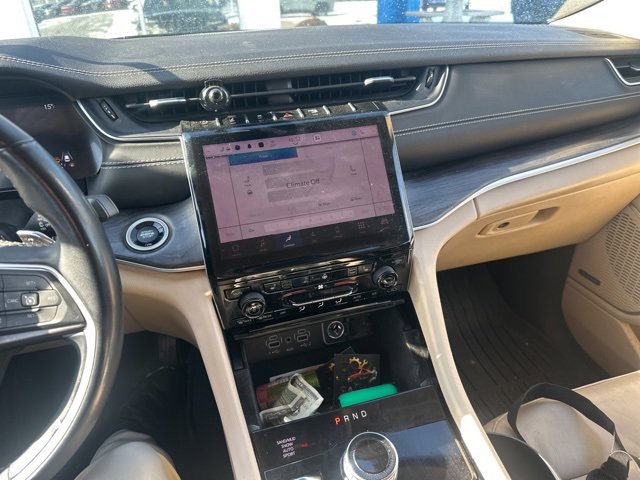 Used 2022 Jeep Grand Cherokee L Limited image 11