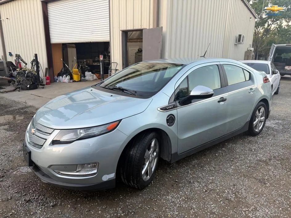 Used 2013 Chevrolet Volt Premium w/ Premium Trim Package FWD image 3