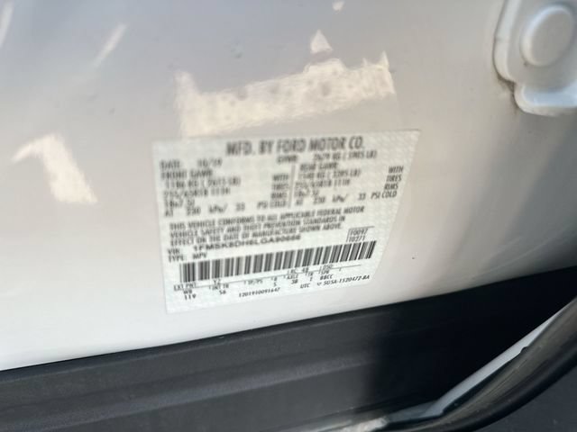 Used 2020 Ford Explorer XLT w/ Equipment Group 202A AWD/4WD image 37