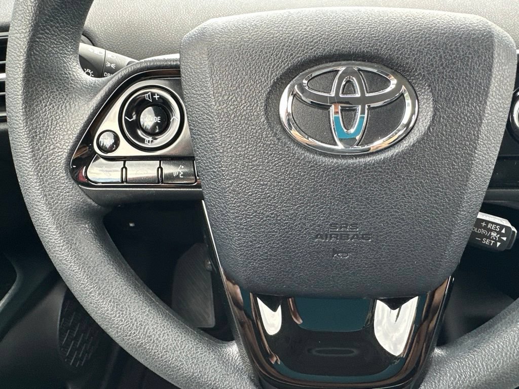 Used 2021 Toyota Prius L Eco FWD image 13