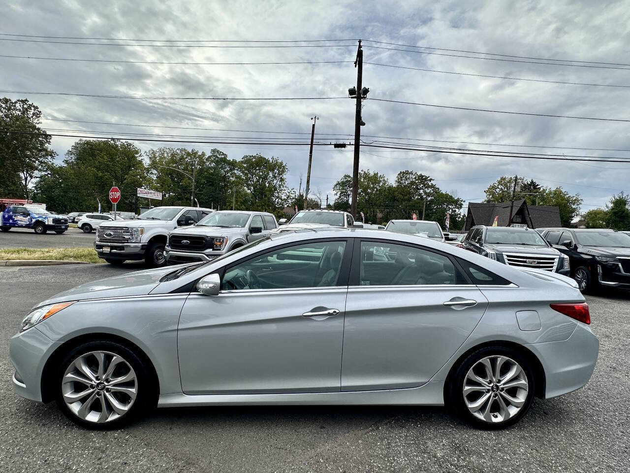 Used 2014 Hyundai Sonata SE w/ Premium Package 04 FWD image 5