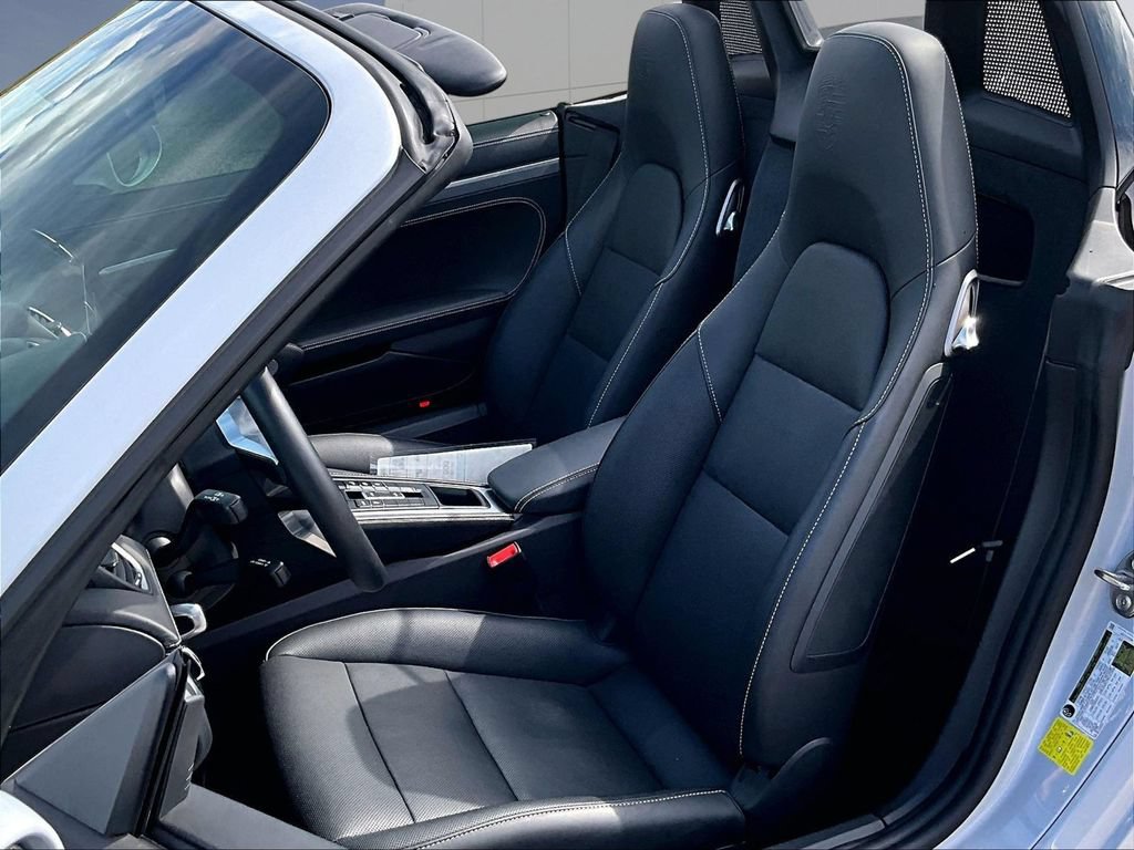 Certified 2024 Porsche 718 Boxster RWD image 5