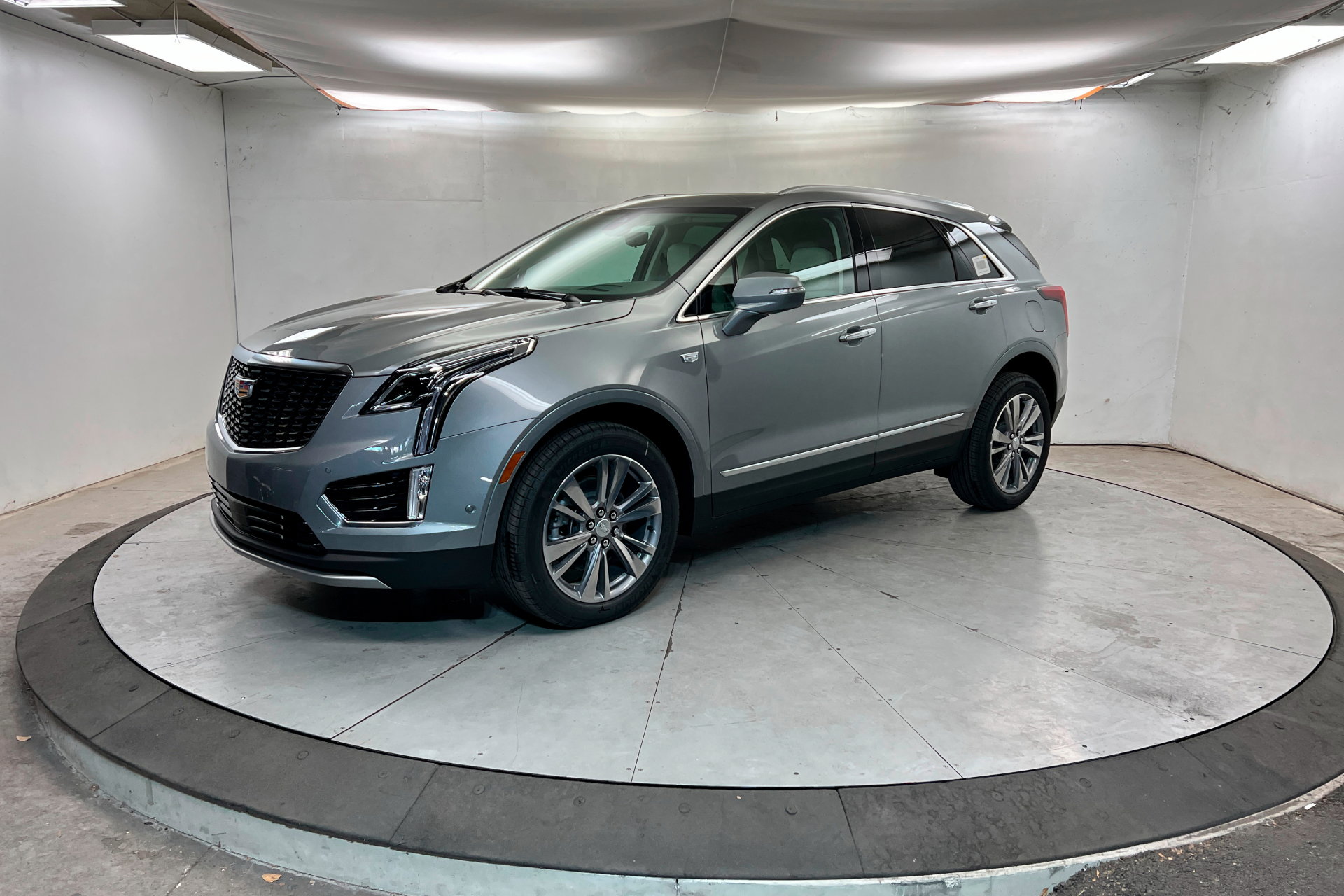 New 2026 Cadillac XT5 Premium Luxury w/ Driver Assist Package