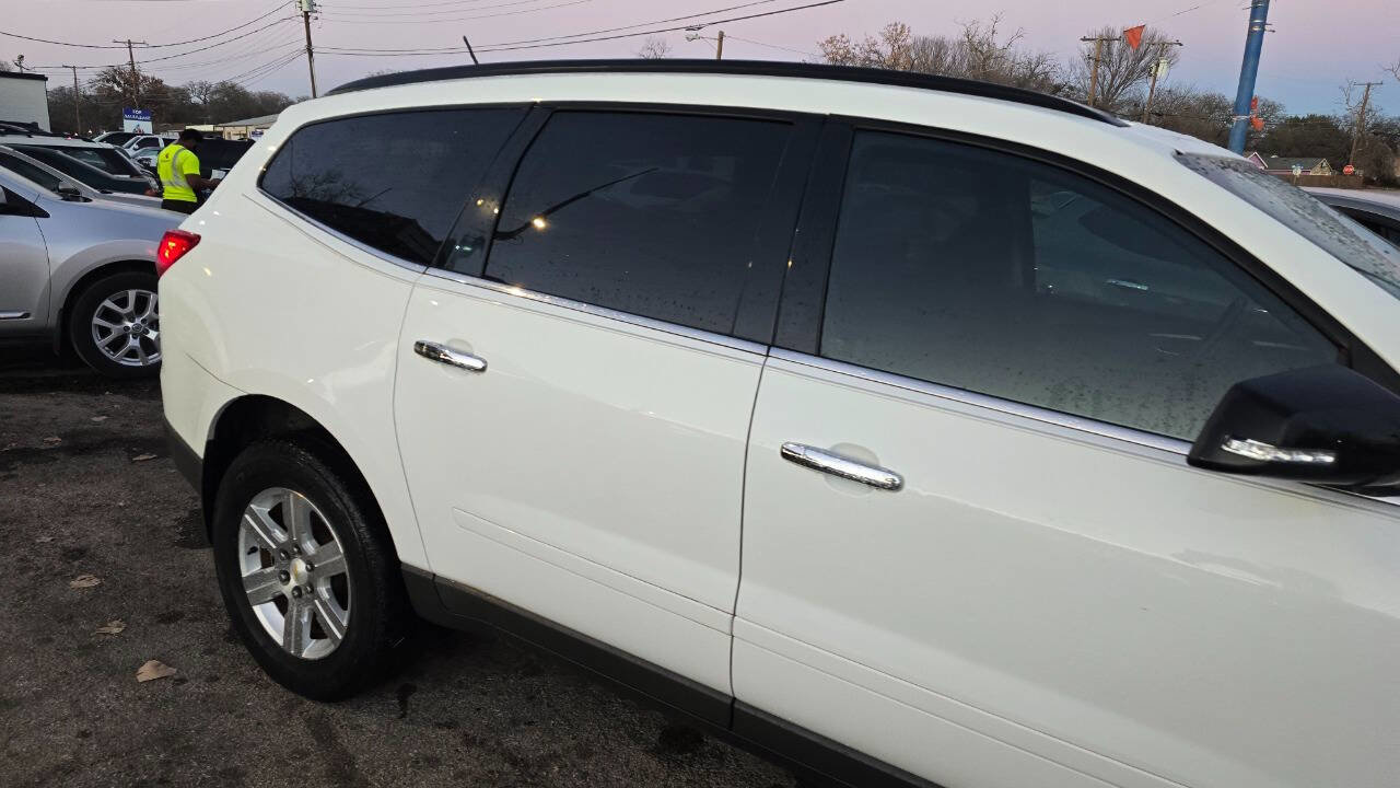 Used 2010 Chevrolet Traverse LT w/ Personal Connectivity Package image 6