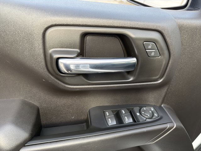 Used 2022 Chevrolet Silverado 1500 Custom Trail Boss w/ LPO, Dark Essentials Package image 16