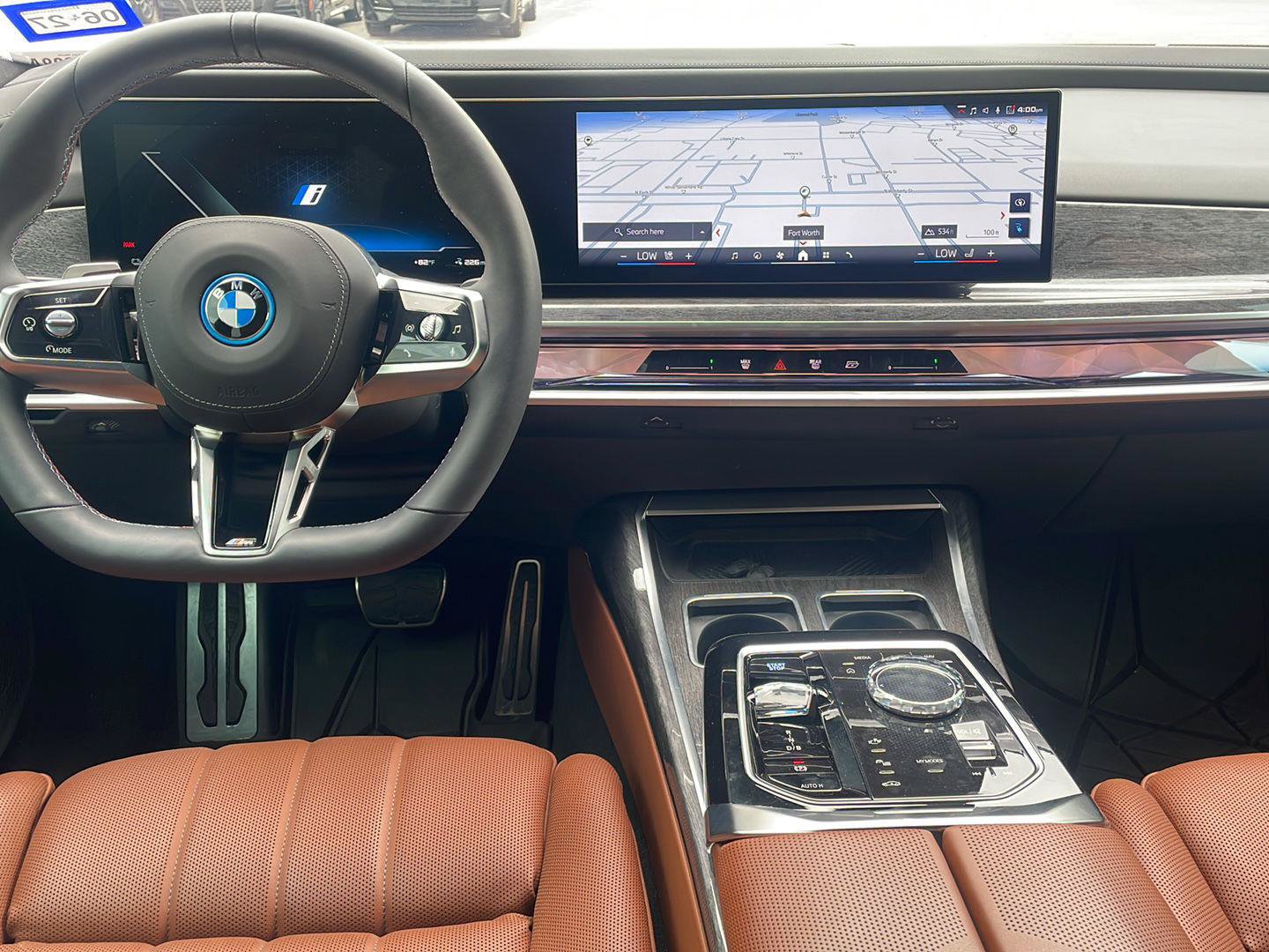 Used 2025 BMW i7 M70 AWD/4WD image 9
