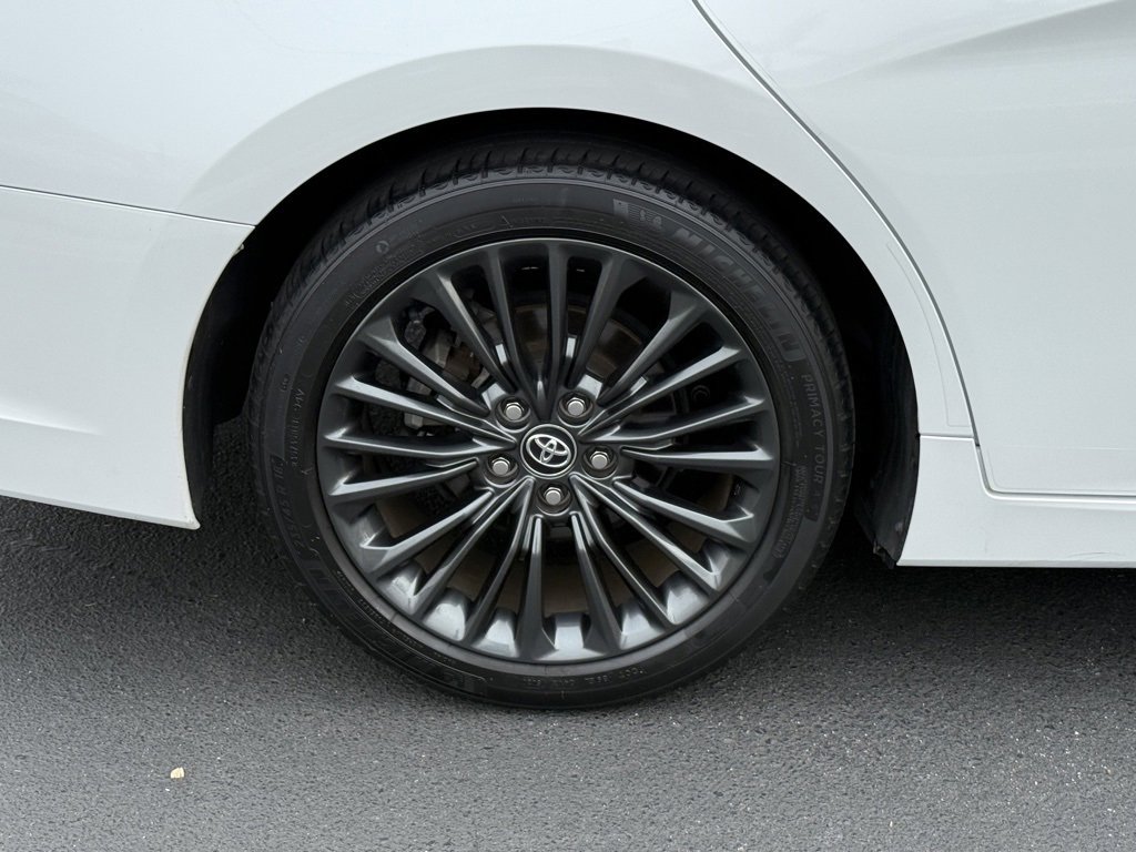Certified 2020 Toyota Avalon XSE image 14