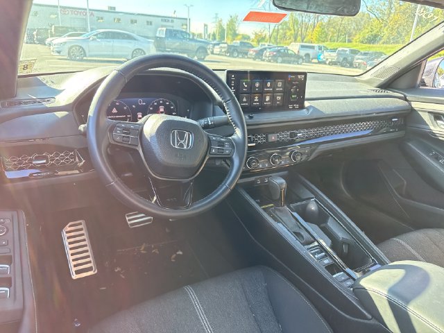 Used 2025 Honda Accord Sport image 18