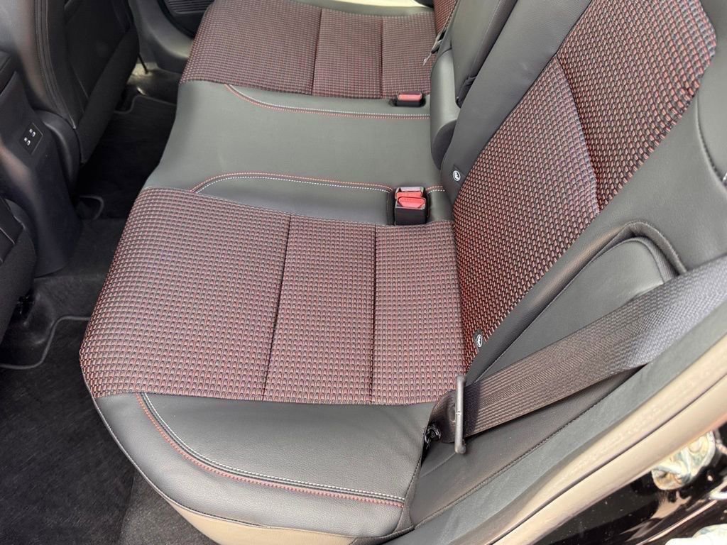 New 2025 Nissan Kicks SR image 15