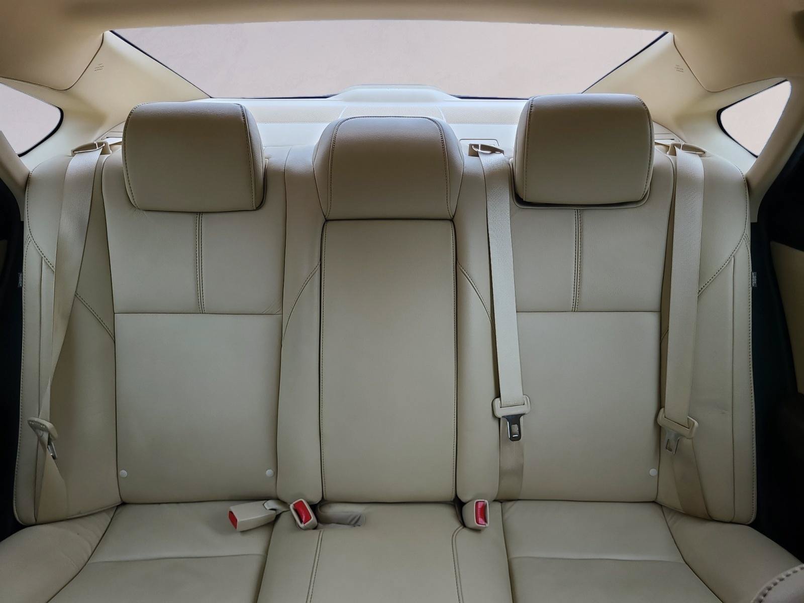 Used 2018 Toyota Avalon XLE Premium FWD image 19