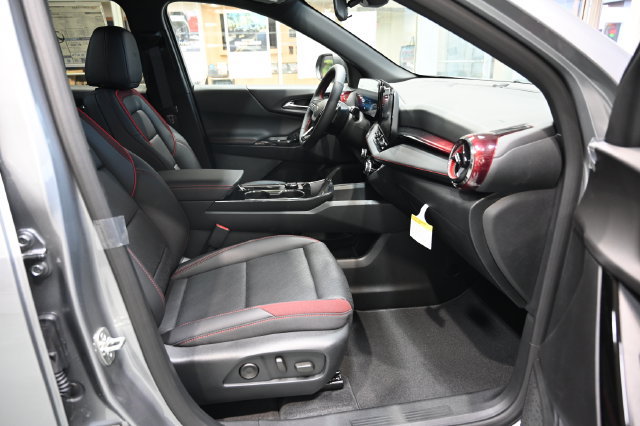 New 2027 Chevrolet Equinox RS w/ Convenience Package III AWD/4WD image 10