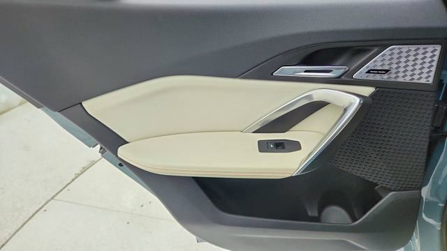 Used 2025 BMW X2 M35i image 31