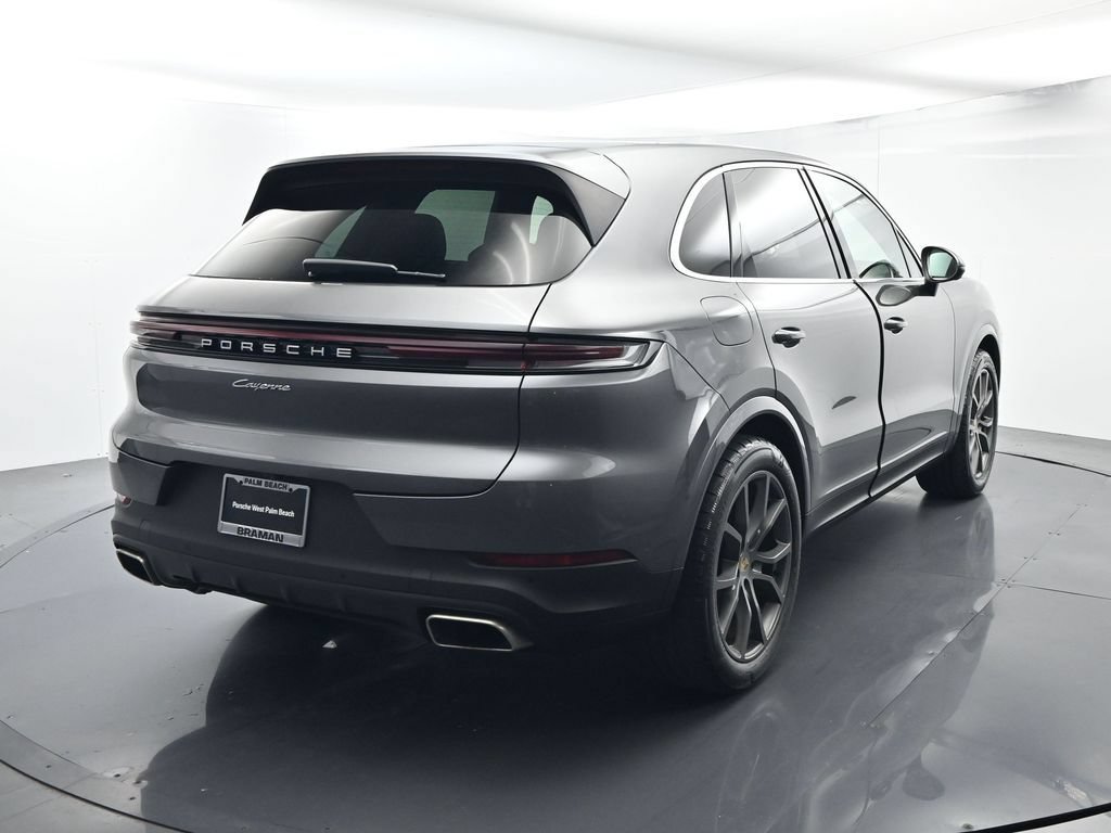 Certified 2024 Porsche Cayenne AWD/4WD image 14