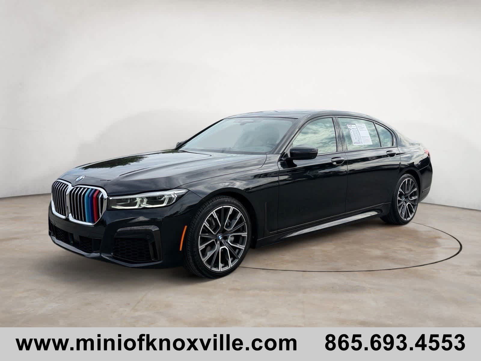 Used 2022 BMW 740i w/ M Sport Package RWD image 7
