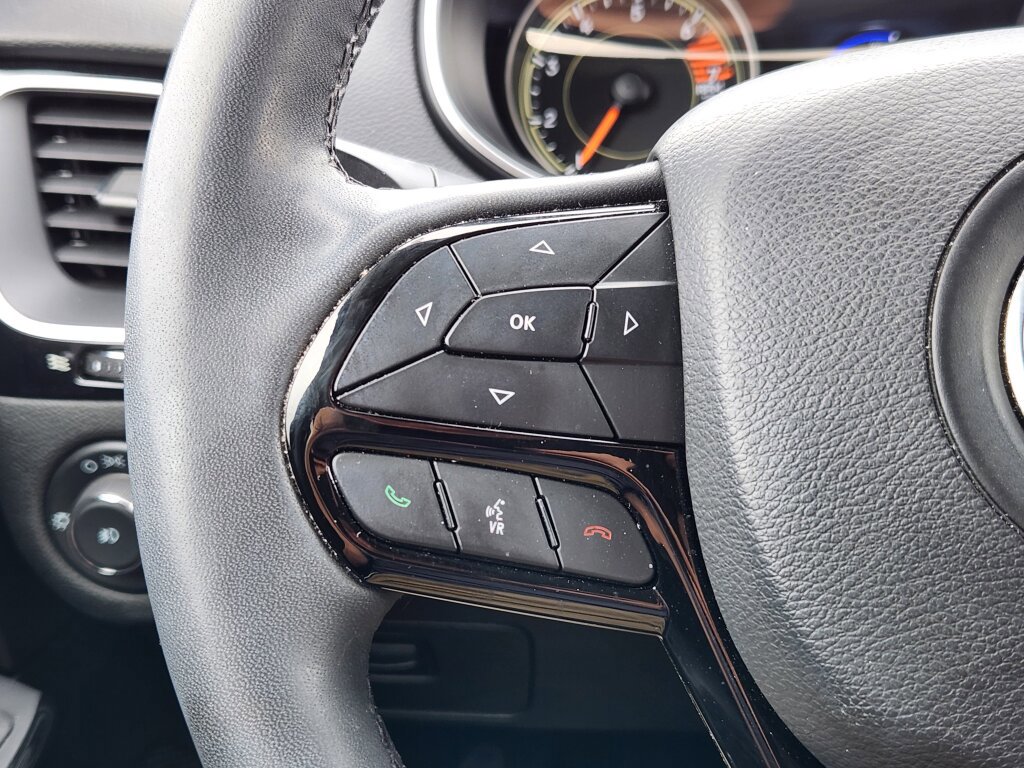 Certified 2023 Jeep Cherokee Altitude Lux image 19