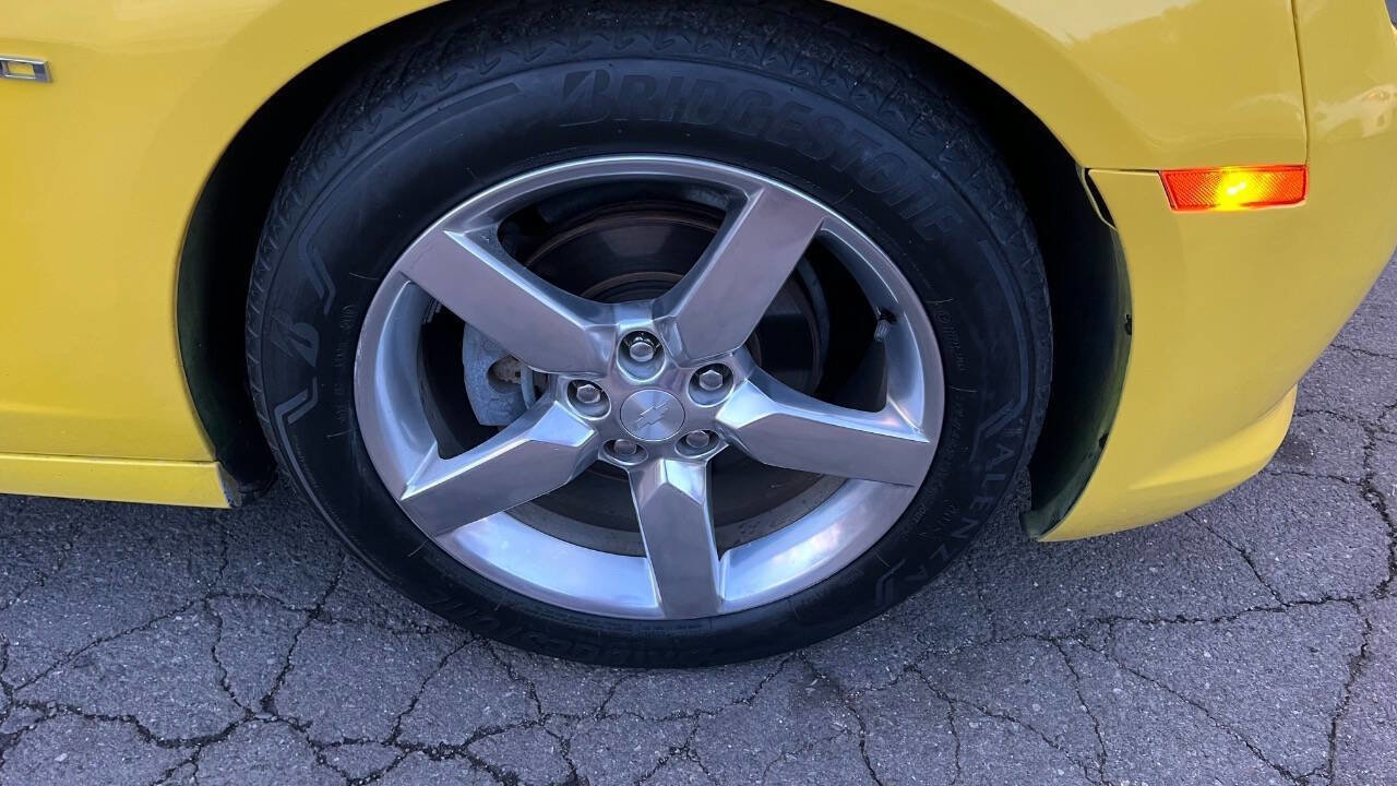 Used 2015 Chevrolet Camaro LT w/ 1LT Preferred Package image 24