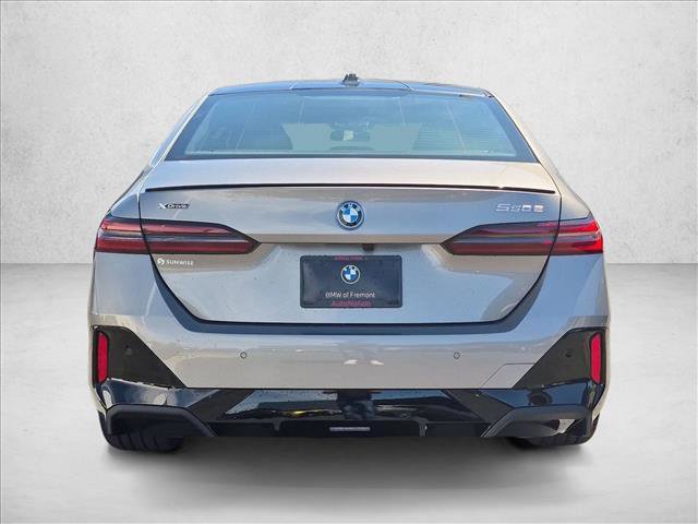 New 2026 BMW 550e xDrive AWD/4WD image 8