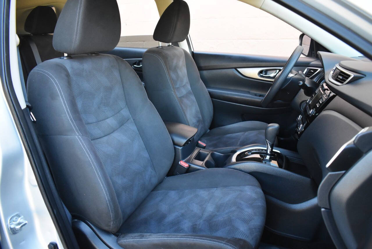 Used 2015 Nissan Rogue SV AWD/4WD image 19