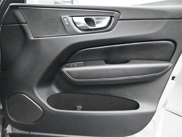 Used 2023 Volvo XC60 B5 Plus w/ Protection Package Premier image 31