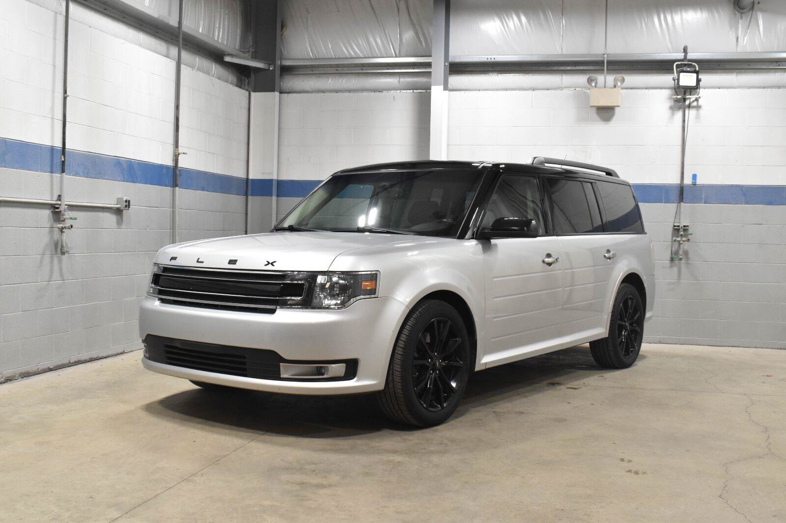 Used 2019 Ford Flex SEL w/ Equipment Group 202A AWD/4WD image 2