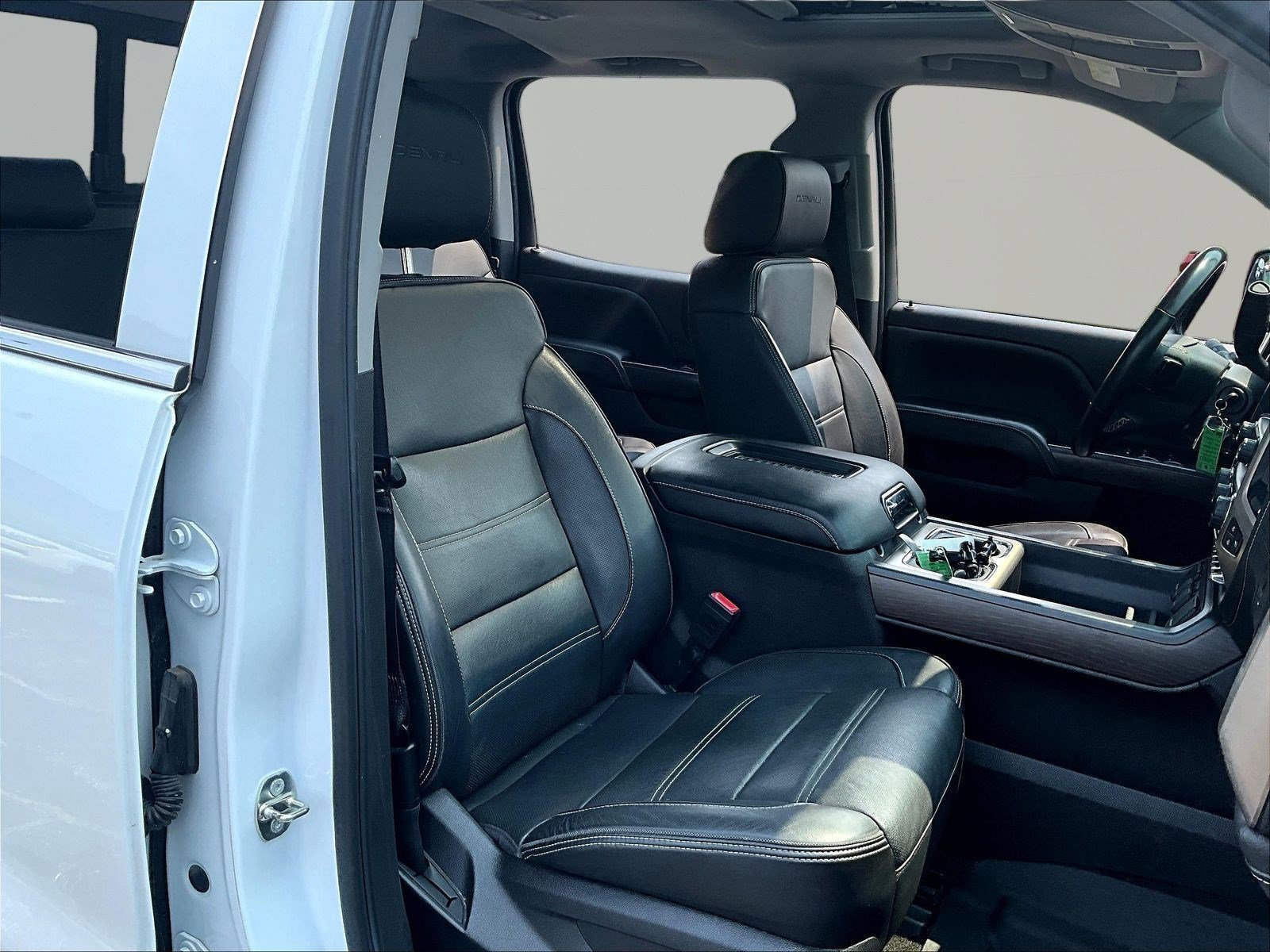 Used 2018 GMC Sierra 1500 Denali w/ Denali Ultimate Package AWD/4WD image 30