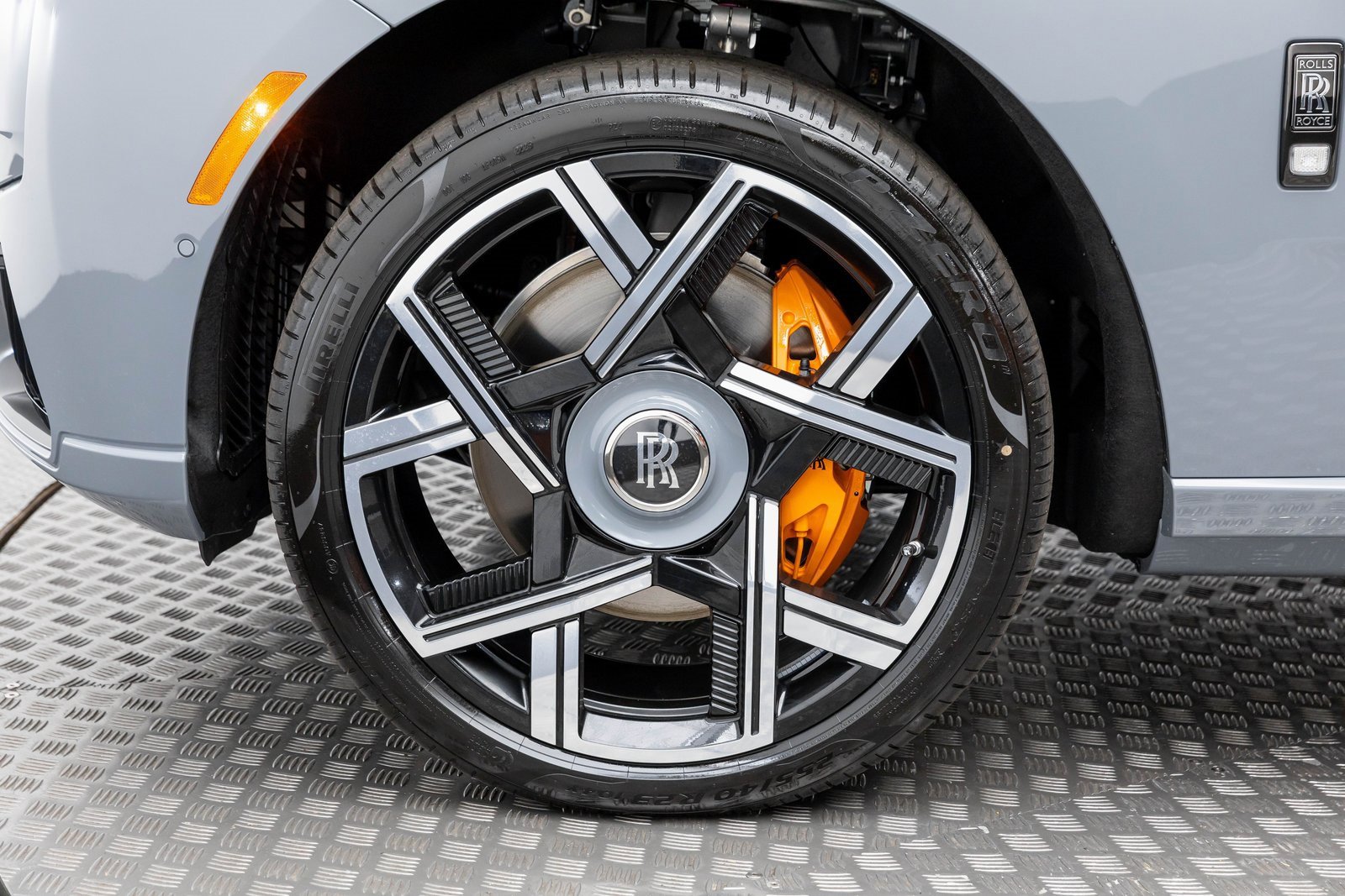 New 2026 Rolls-Royce Cullinan Black Badge image 46