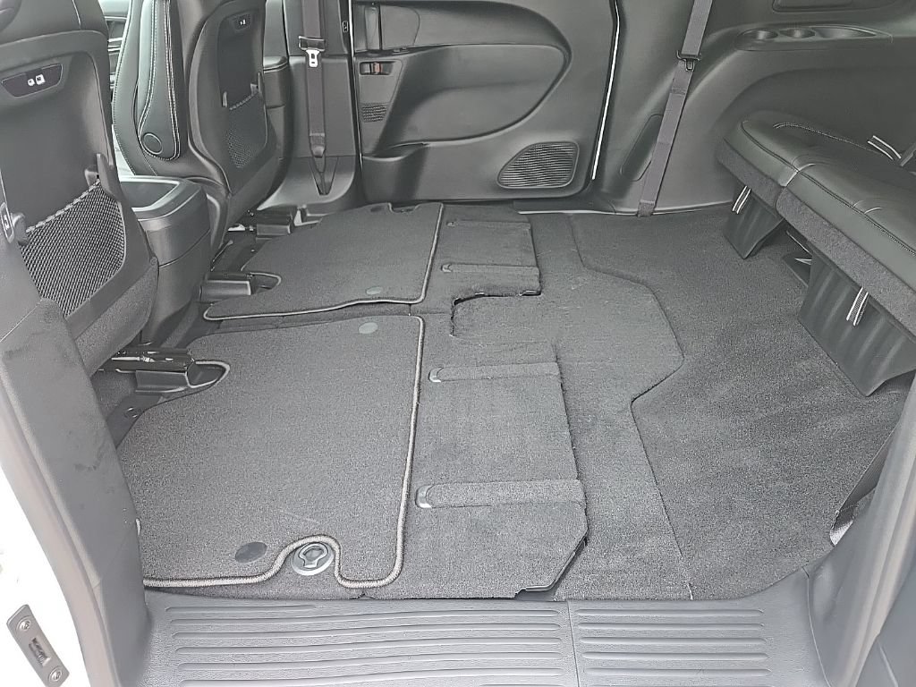 New 2026 Chrysler Pacifica Select w/ S Appearance Package FWD image 89