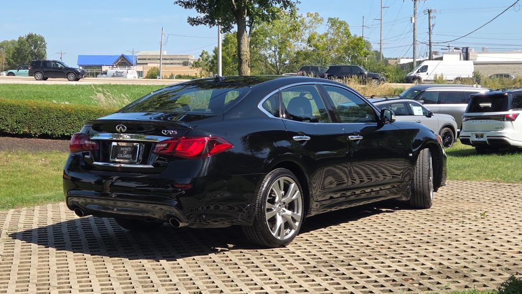 Used 2019 INFINITI Q70 Luxe w/ Sport Package AWD/4WD image 10