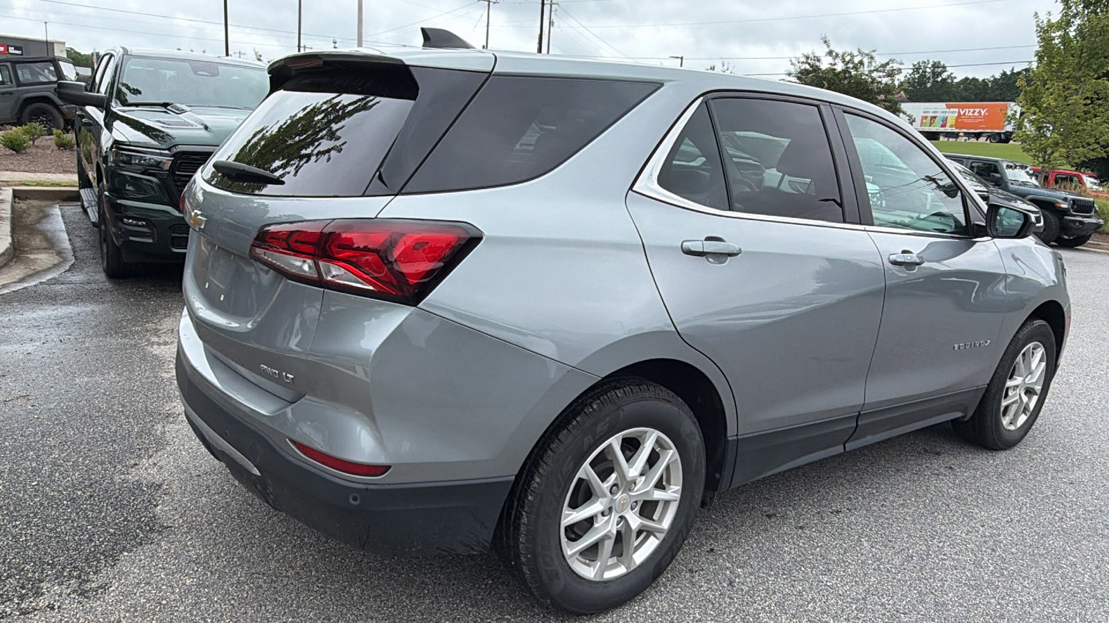 Used 2024 Chevrolet Equinox LT AWD/4WD image 8
