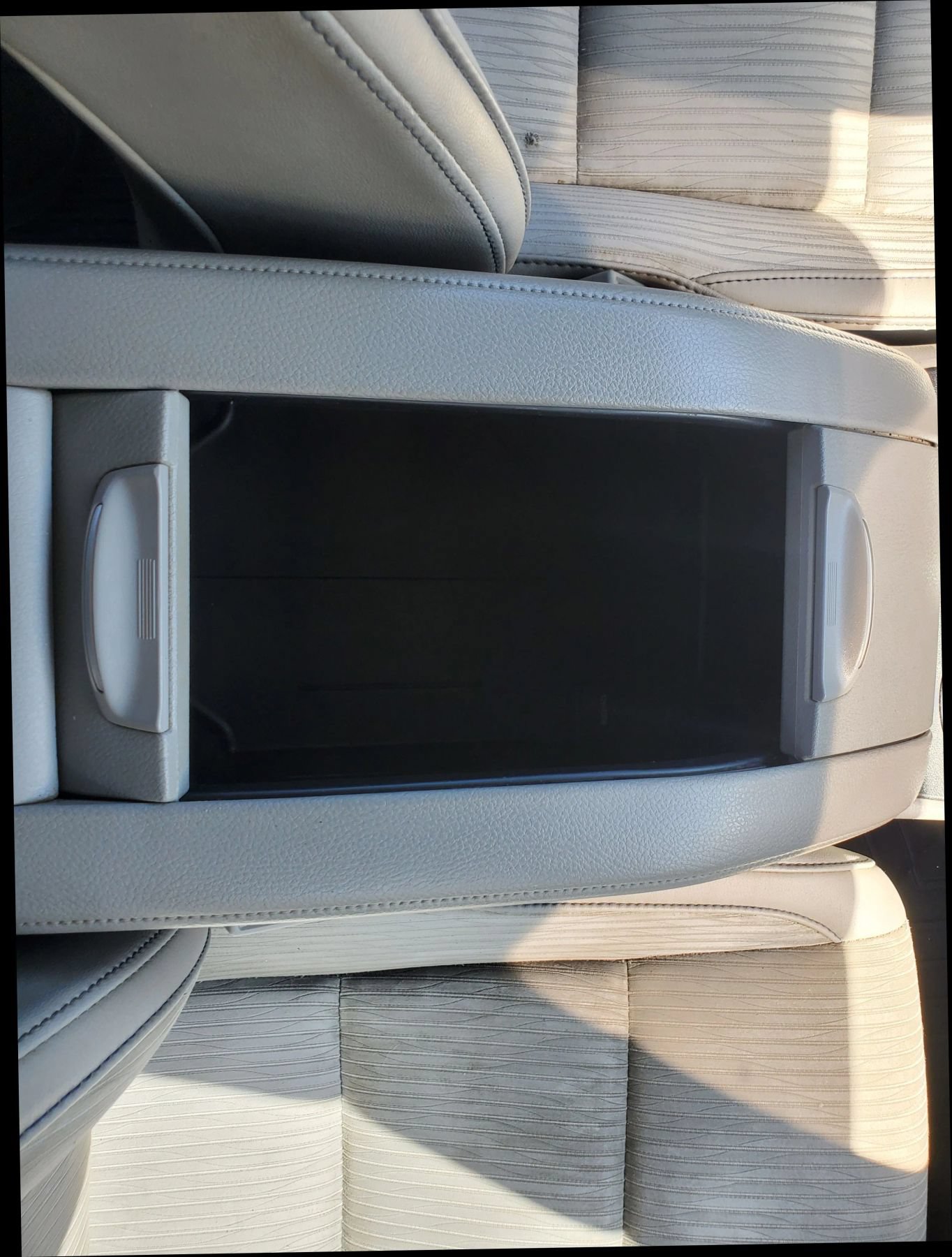 Used 2019 Toyota Highlander Plus FWD image 38