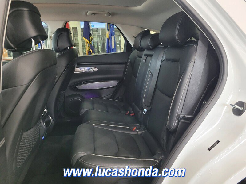 Used 2024 Genesis GV70 2.5T w/ Advanced Package image 8