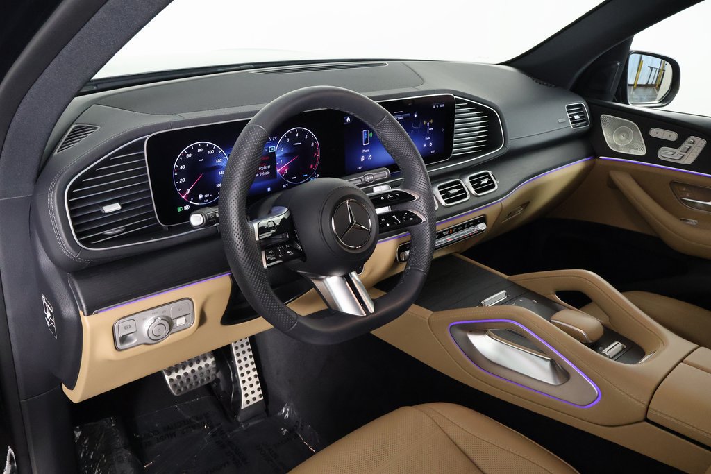 Used 2024 Mercedes-Benz GLS 450 4MATIC image 7