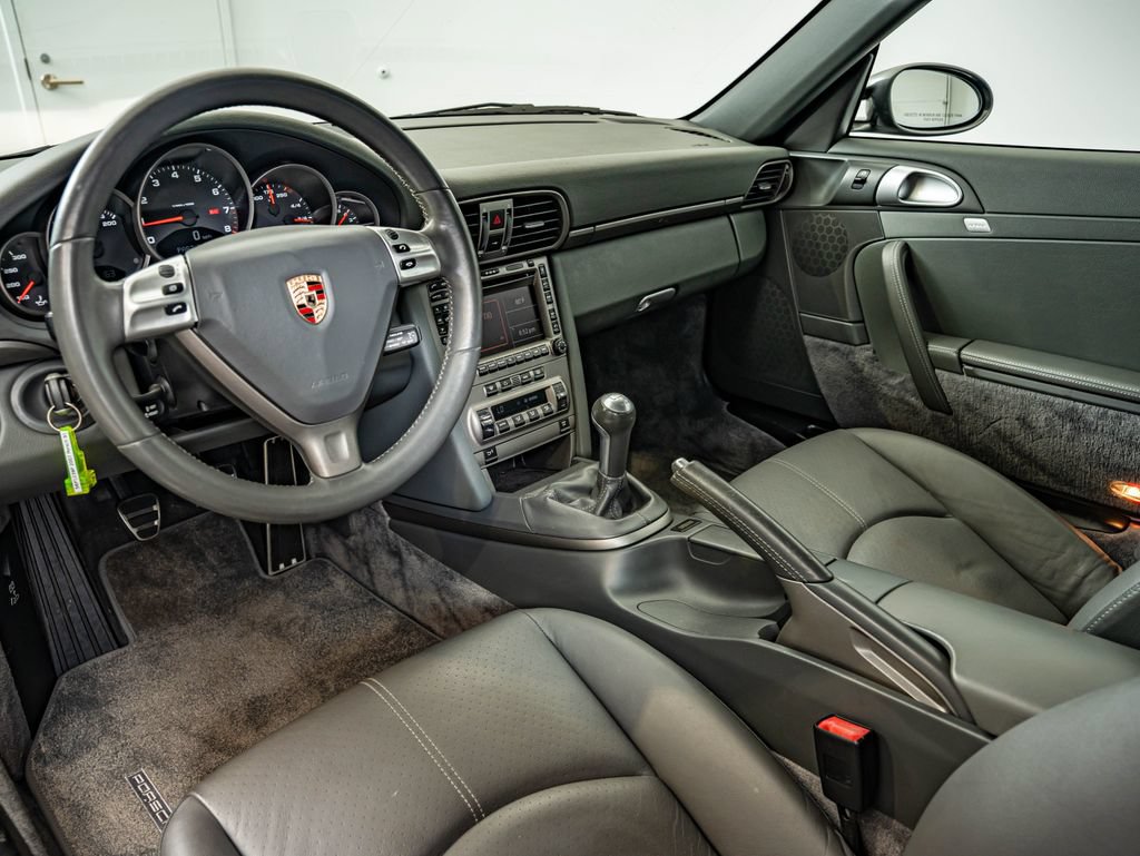 Used 2007 Porsche 911 Carrera RWD image 4