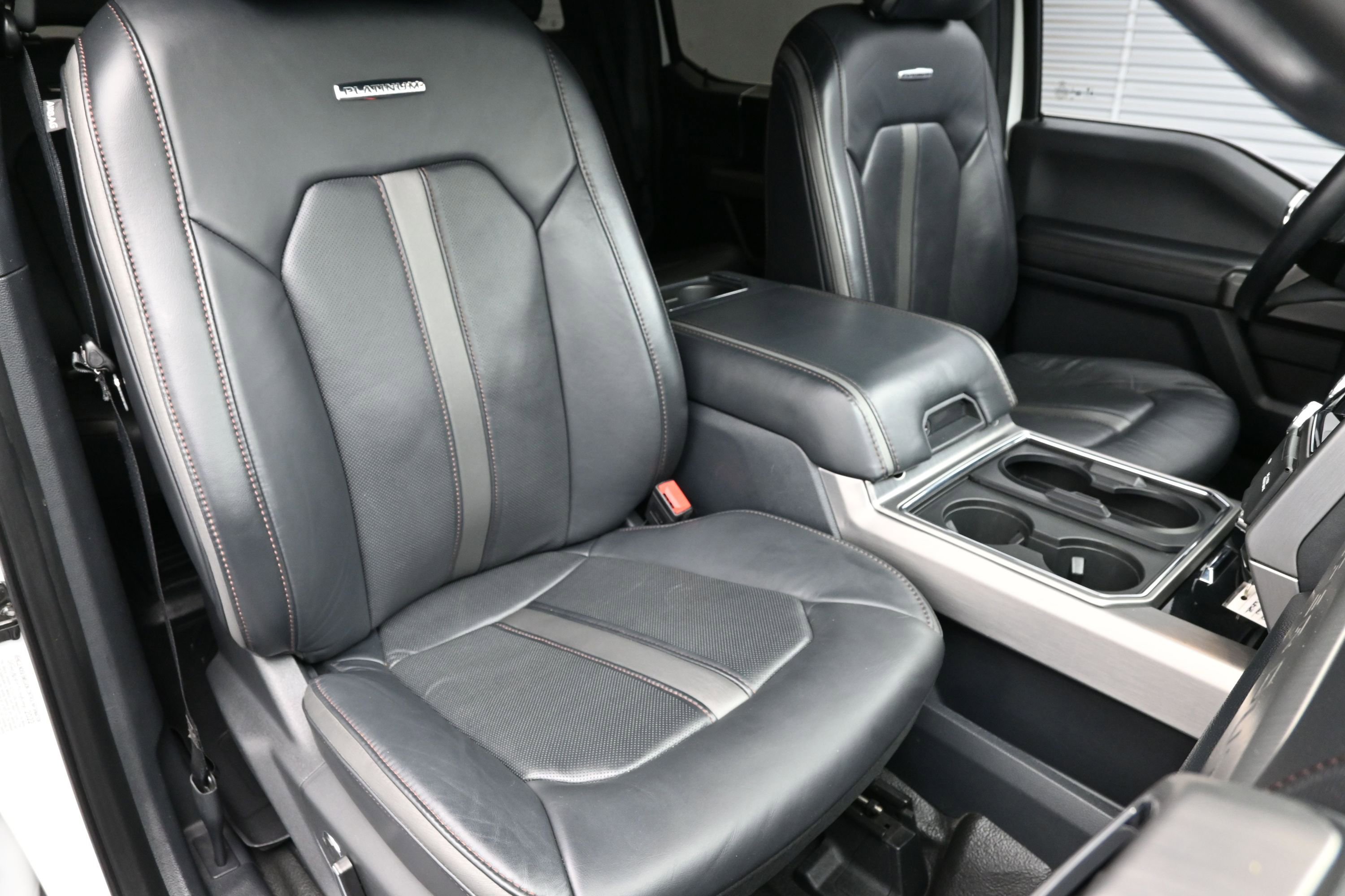 Used 2022 Ford F350 Platinum w/ FX4 Off-Road Package AWD/4WD image 42
