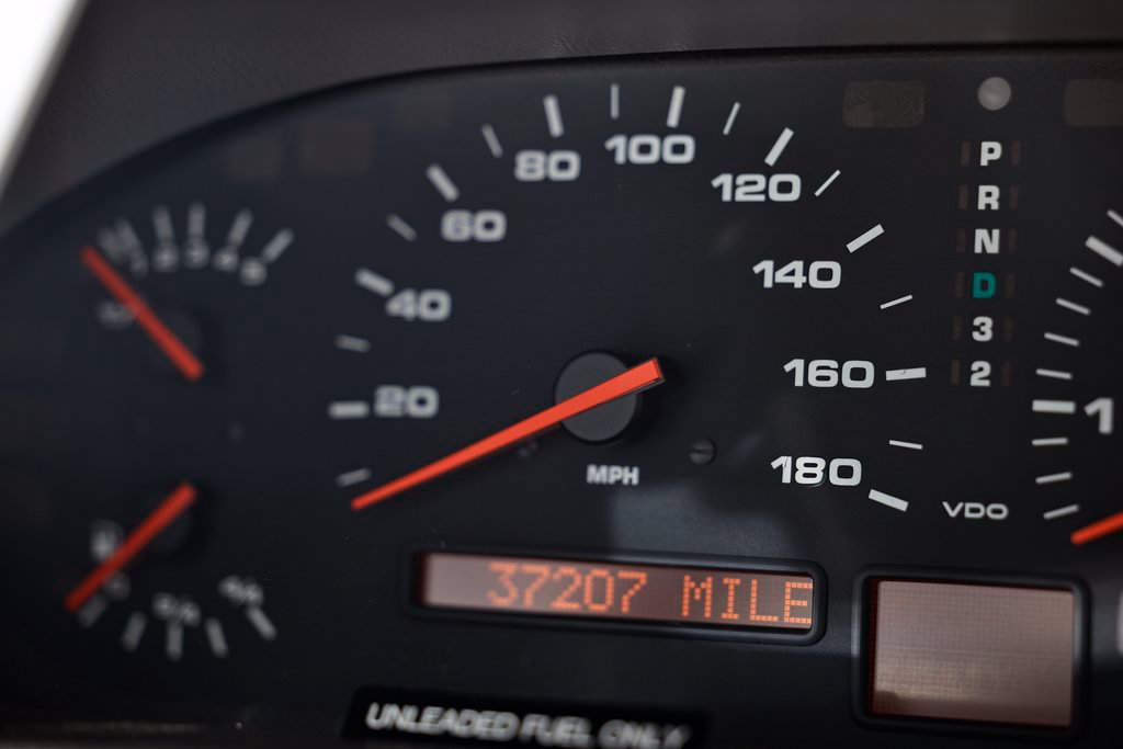 Used 1994 Porsche 928 GTS RWD image 39