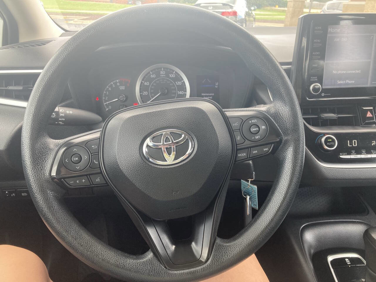 Used 2022 Toyota Corolla LE image 12