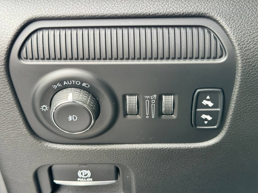 Used 2022 Jeep Grand Wagoneer Series I AWD/4WD image 36
