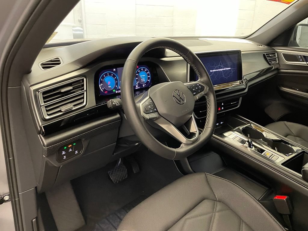 Used 2024 Volkswagen Atlas Cross Sport SE FWD image 21