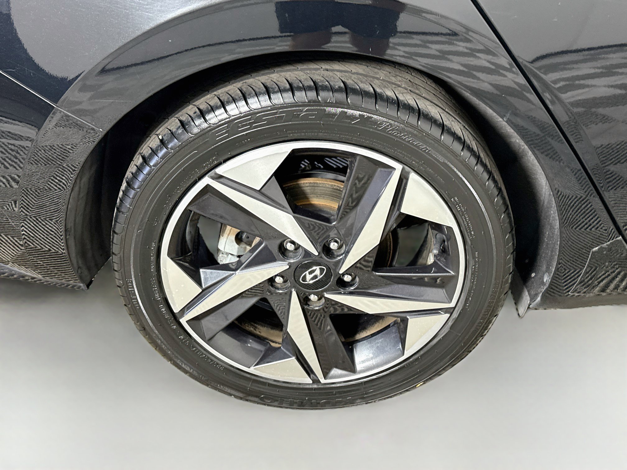 Used 2021 Hyundai Elantra Limited FWD image 33