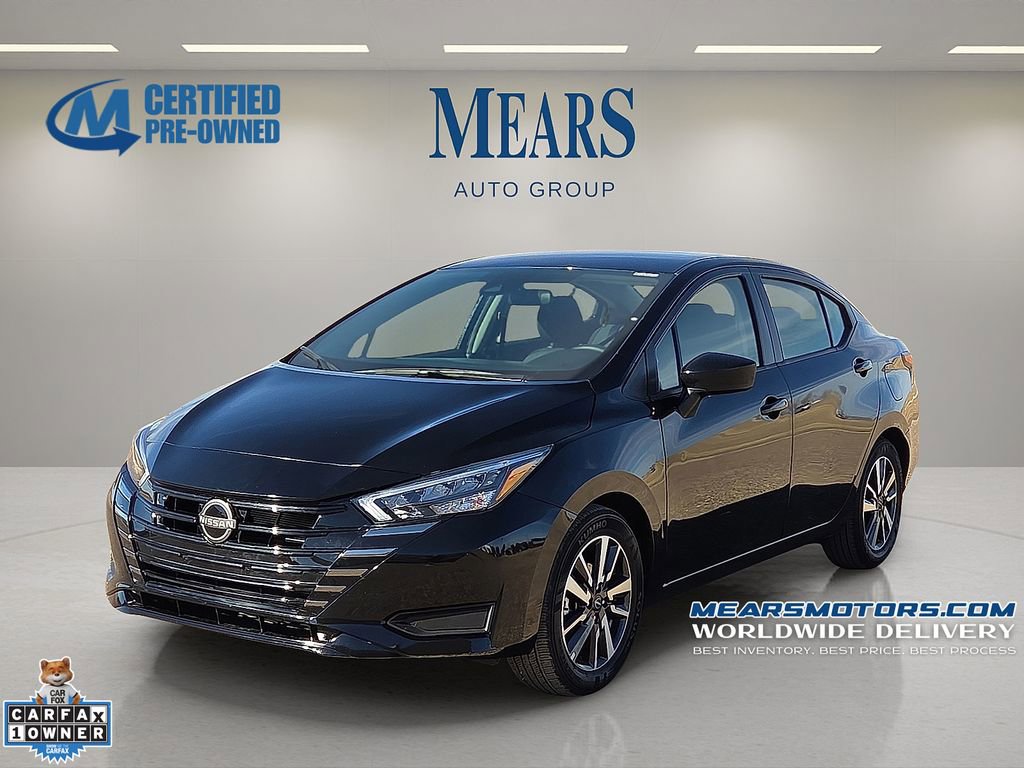 Used 2025 Nissan Versa SV image 1