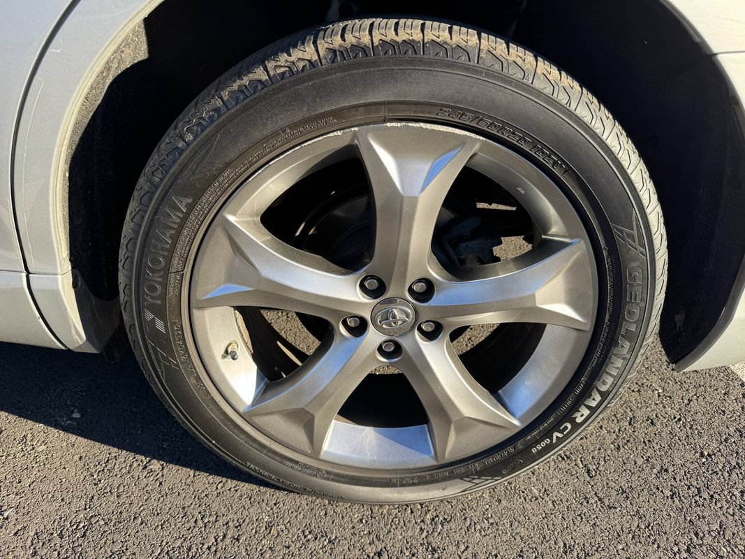 Used 2010 Toyota Venza AWD w/ Comfort Pkg image 19