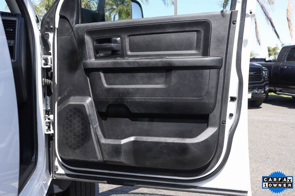 Used 2016 RAM 5500 Tradesman w/ Chrome Appearance Group image 36