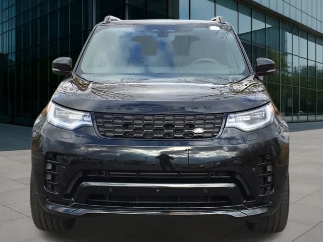 New 2024 Land Rover Discovery Dynamic SE image 8
